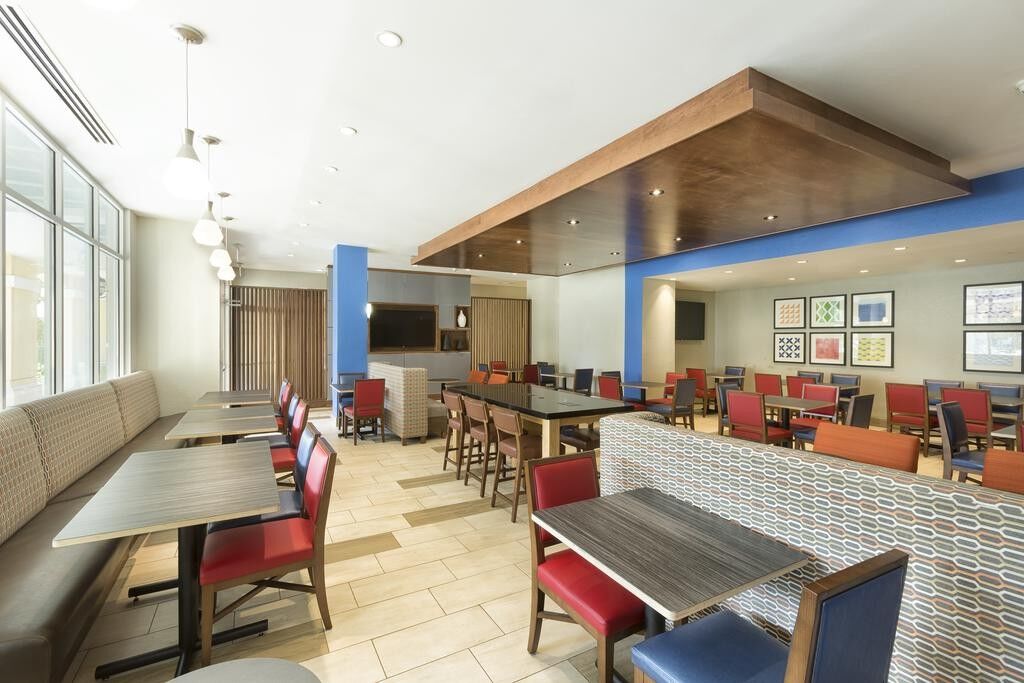 Holiday Inn Express & Suites S Lake Buena Vista By Ihg Кіссіммі Екстер'єр фото